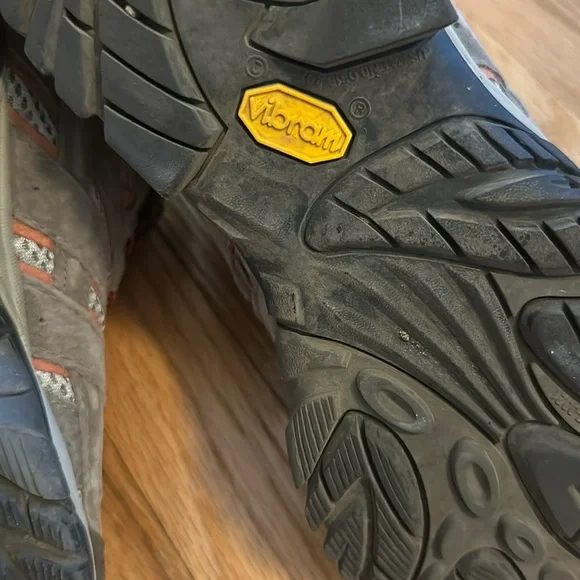 Merrell Moab 2 Mid Hiking Boots - Picture 9 of 9